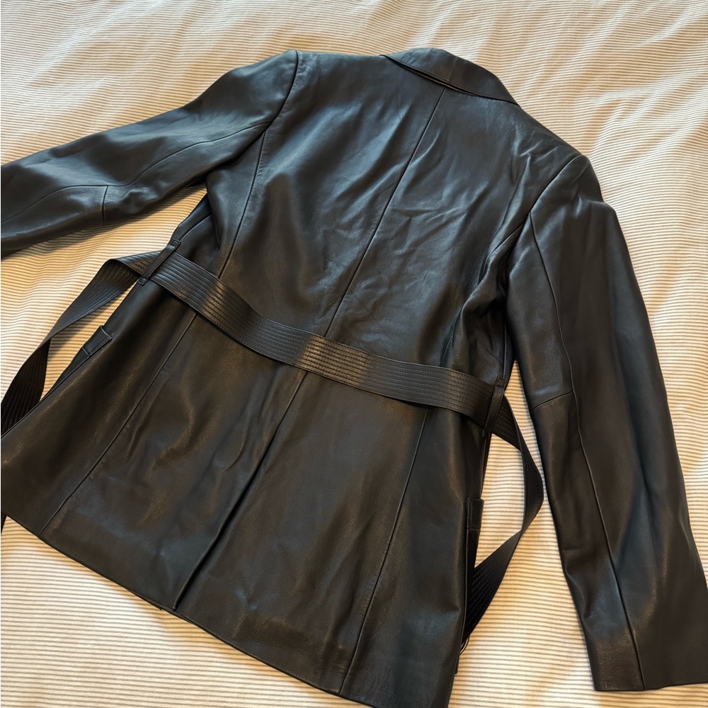 Massimo Dutti Black Leather Jacket with Belt - Picture 2 of 7